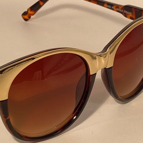 0973 Evita Round Eyebrow Sunglasses Tortoise with Gold Detail New - Picture 7 of 9